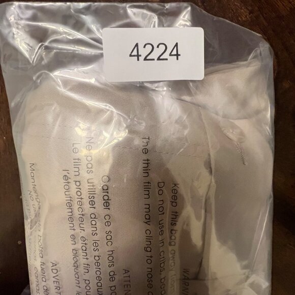 St. Johns Bay Womens Mid-Rise Capri Pants Beige Size 12‎ - Picture 10 of 10